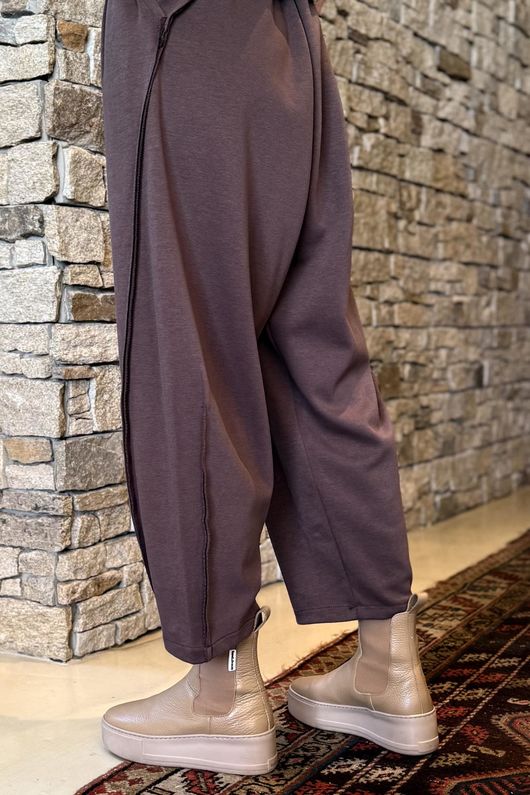 Sola Smart Tech Barrel Pant Chocolate